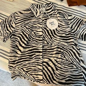 Princess Polly zebra button up
